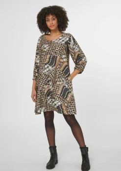 Bedrucktes Kleid in modischer A-Linie