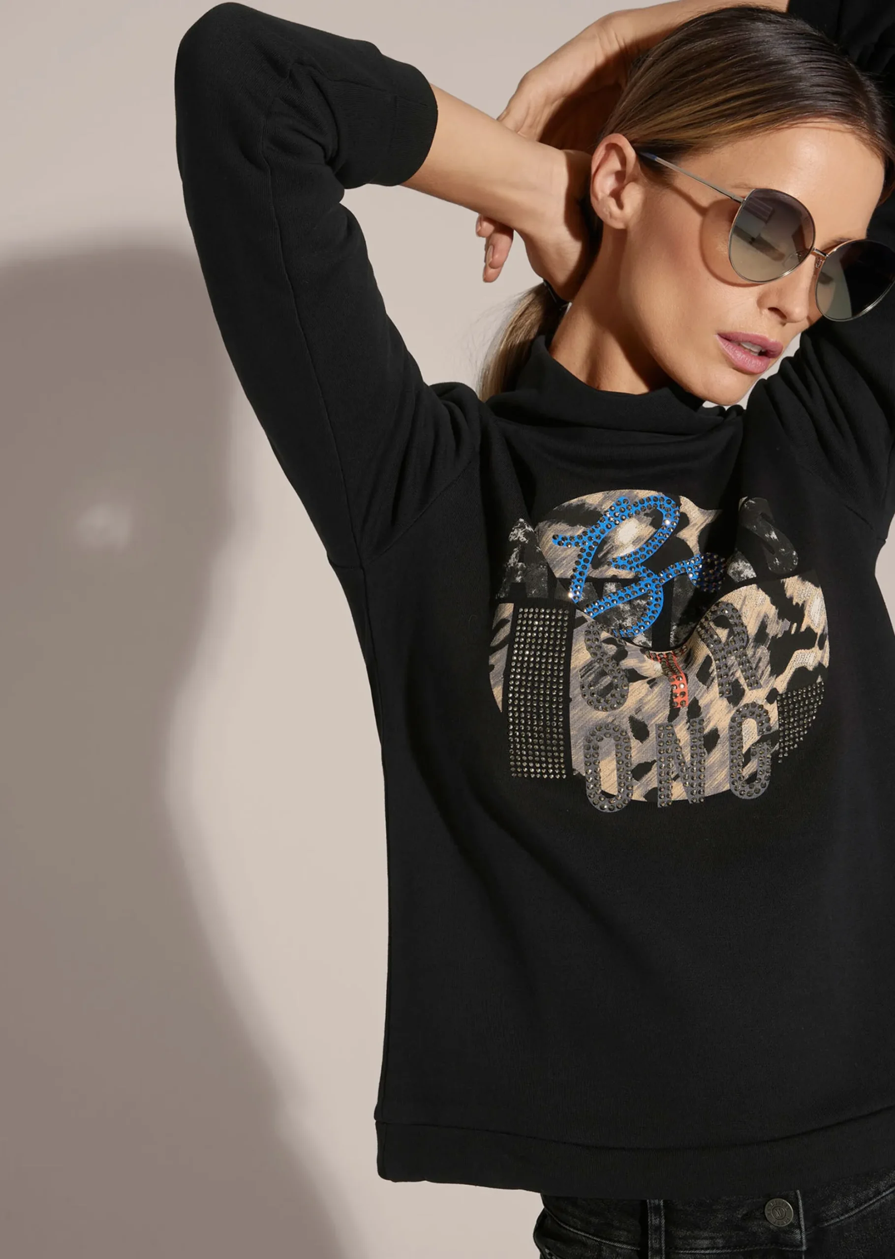 Bedrucktes Sweatshirt mit Glanzakzenten