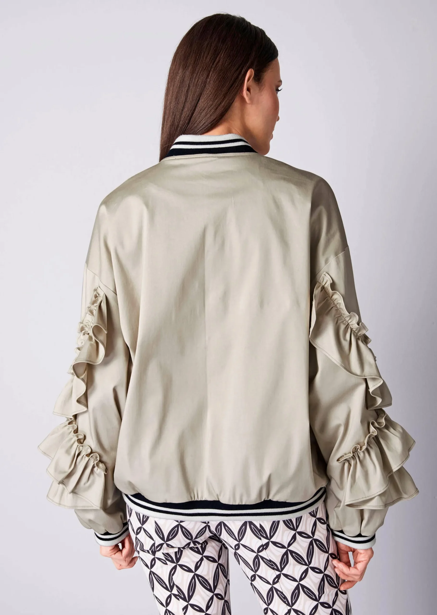 Blouson mit Rüschen am Arm