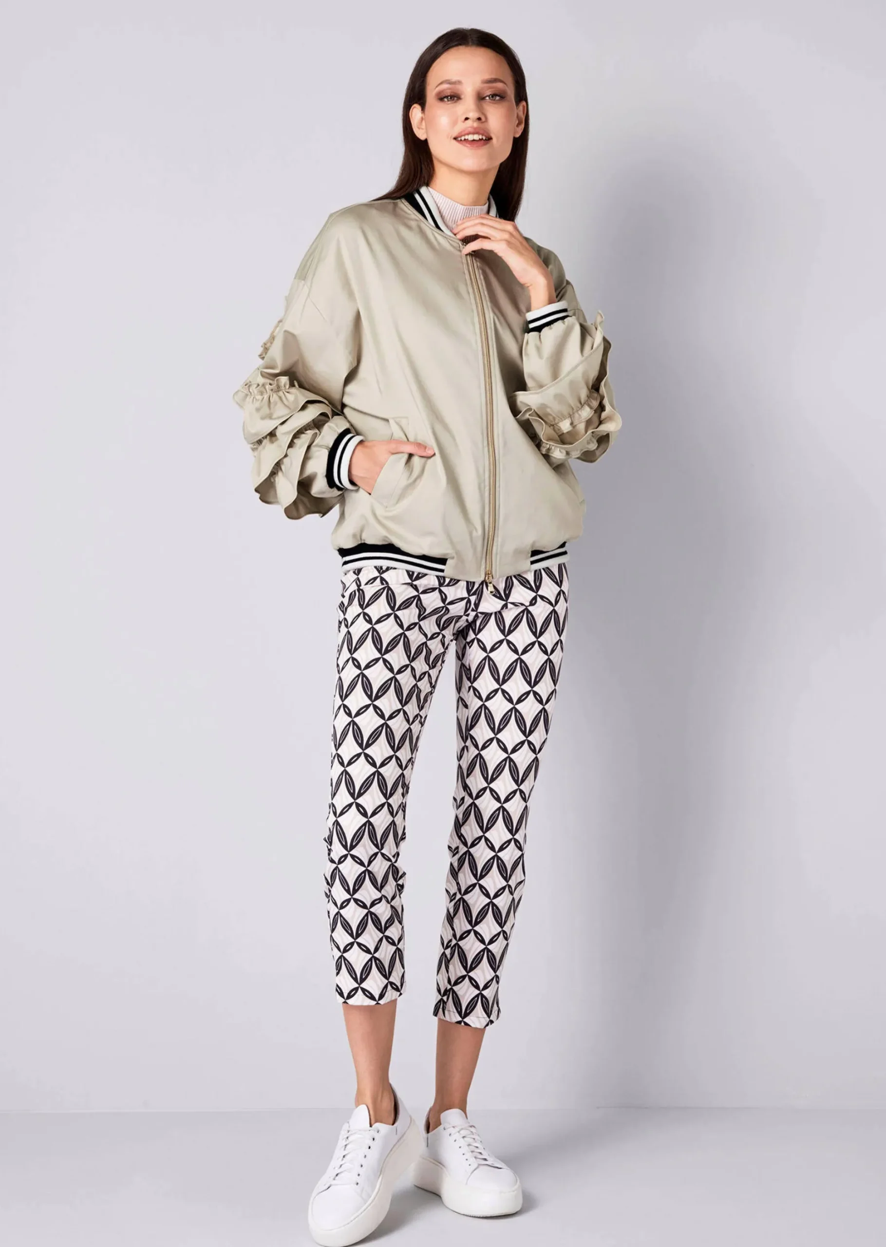 Blouson mit Rüschen am Arm