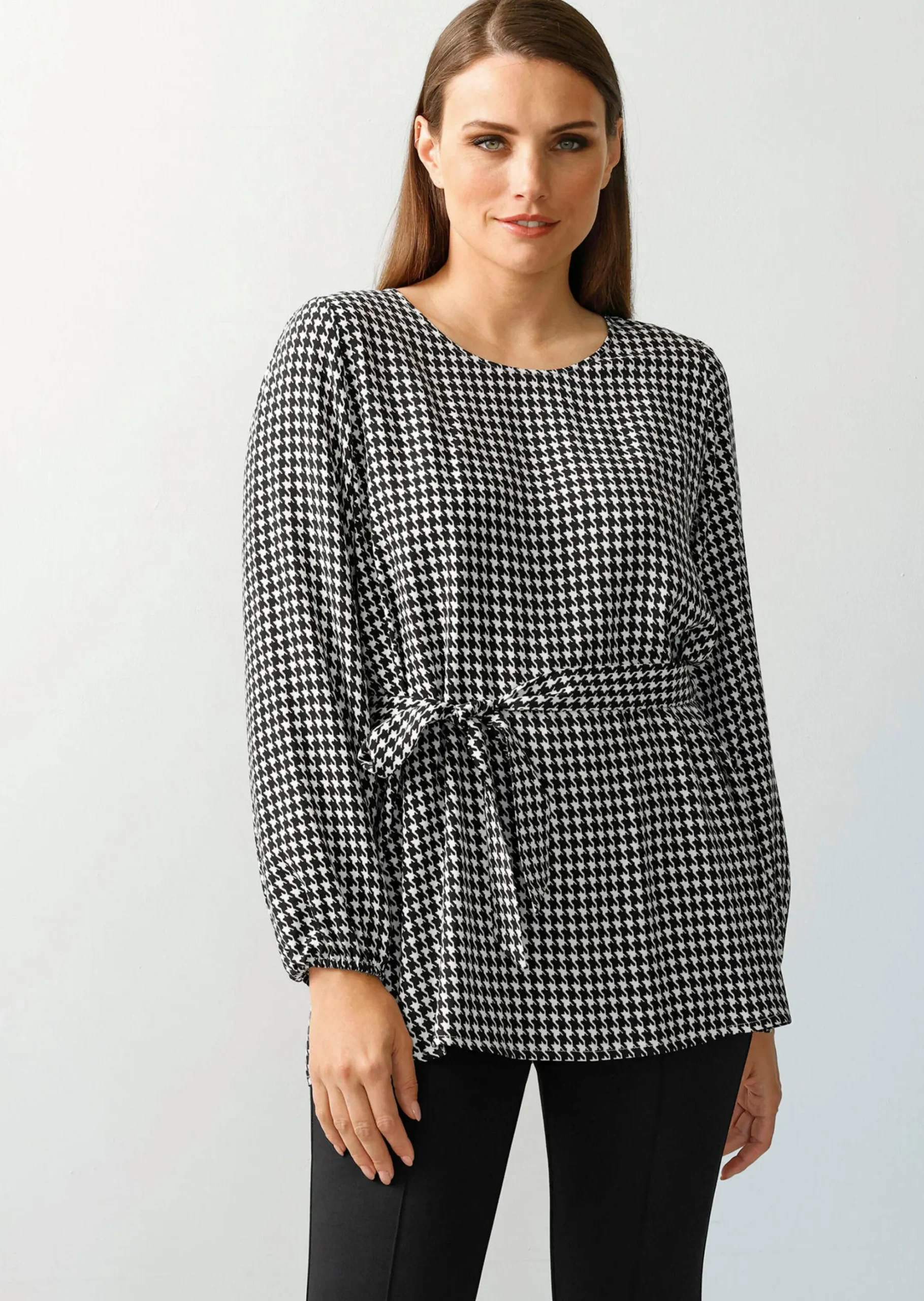 Bluse in Hahnentrittdessin