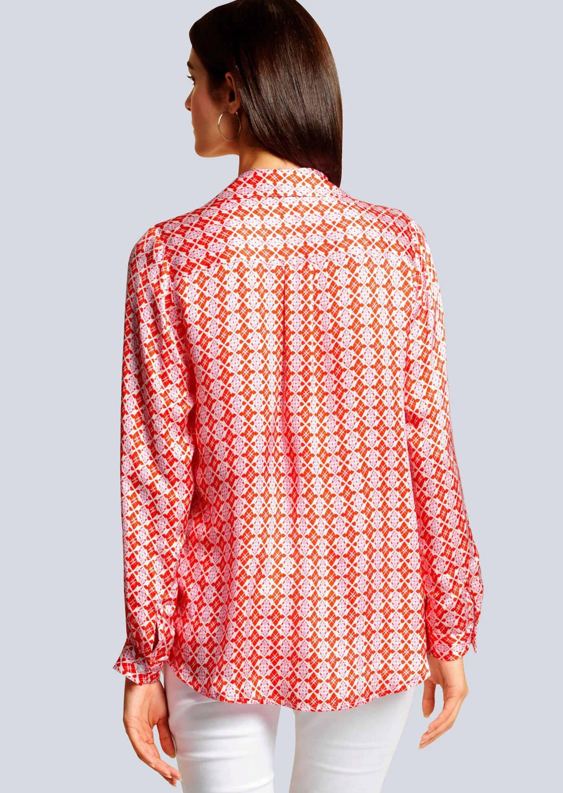 Bluse mit effektvollen Pailletten