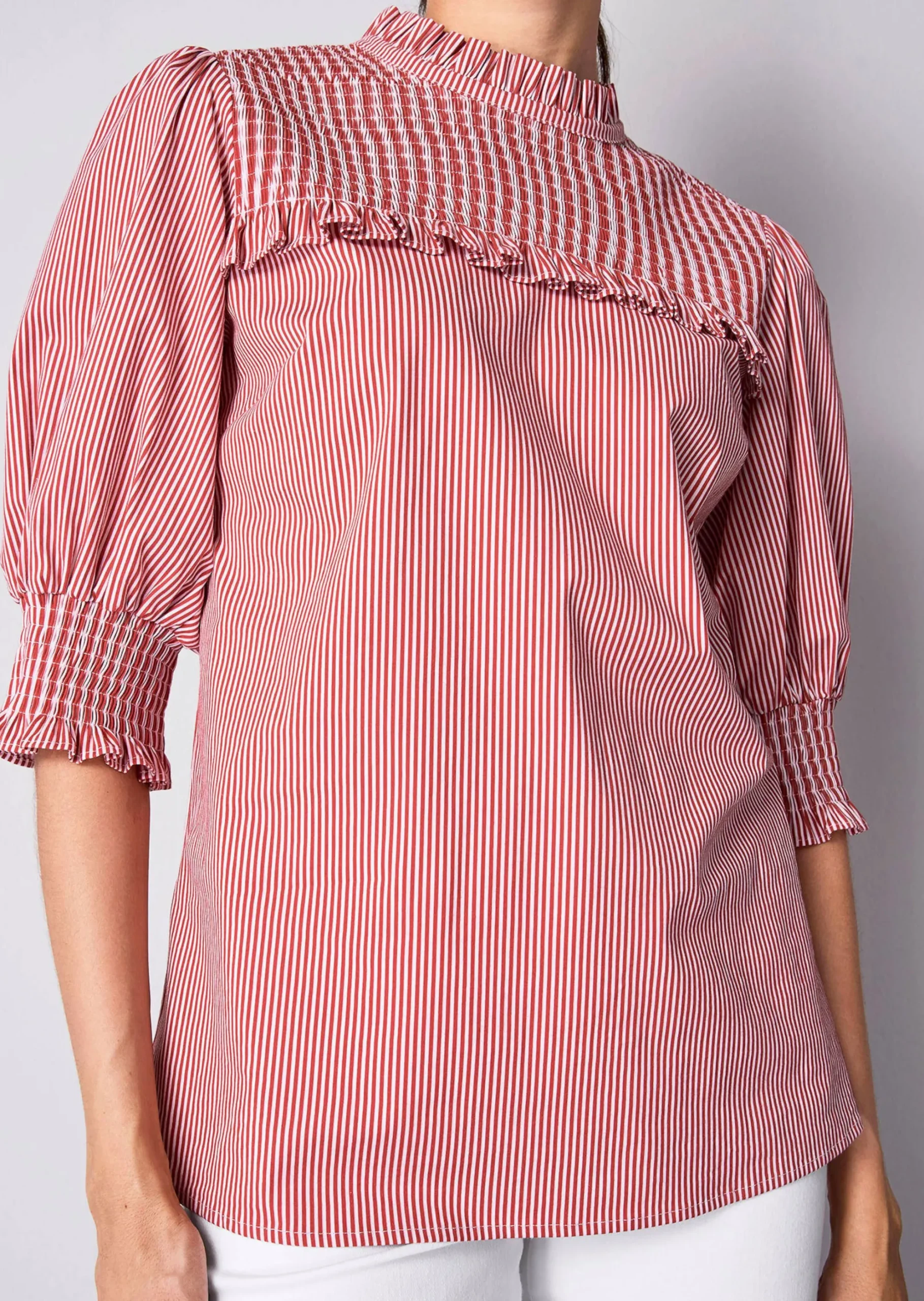 Bluse mit gesmoktem Ärmel