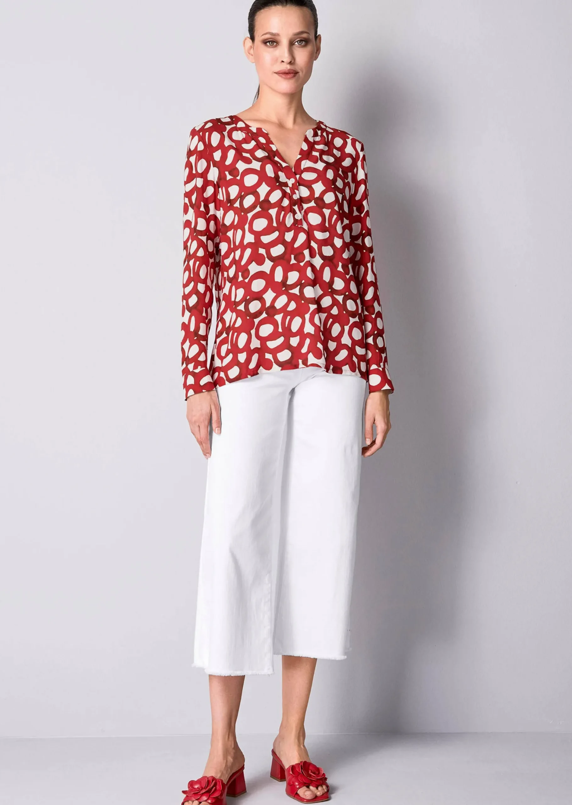 Bluse mit grafischem Dessin