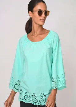 Bluse mit sommerlicher Lochspitze