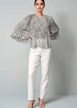 Bluse mit Volant am Ärmel