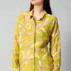 Druckbluse in grafischem Dessin