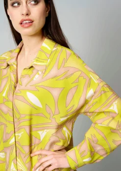 Druckbluse in grafischem Dessin