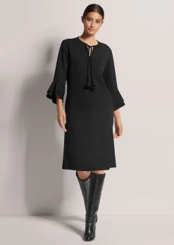 Etui-Kleid mit Trompetenärmeln