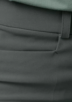 Hose mit Bügelfalte