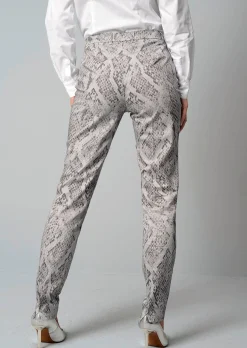 Hose mit Schlangenprint