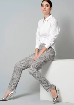 Hose mit Schlangenprint