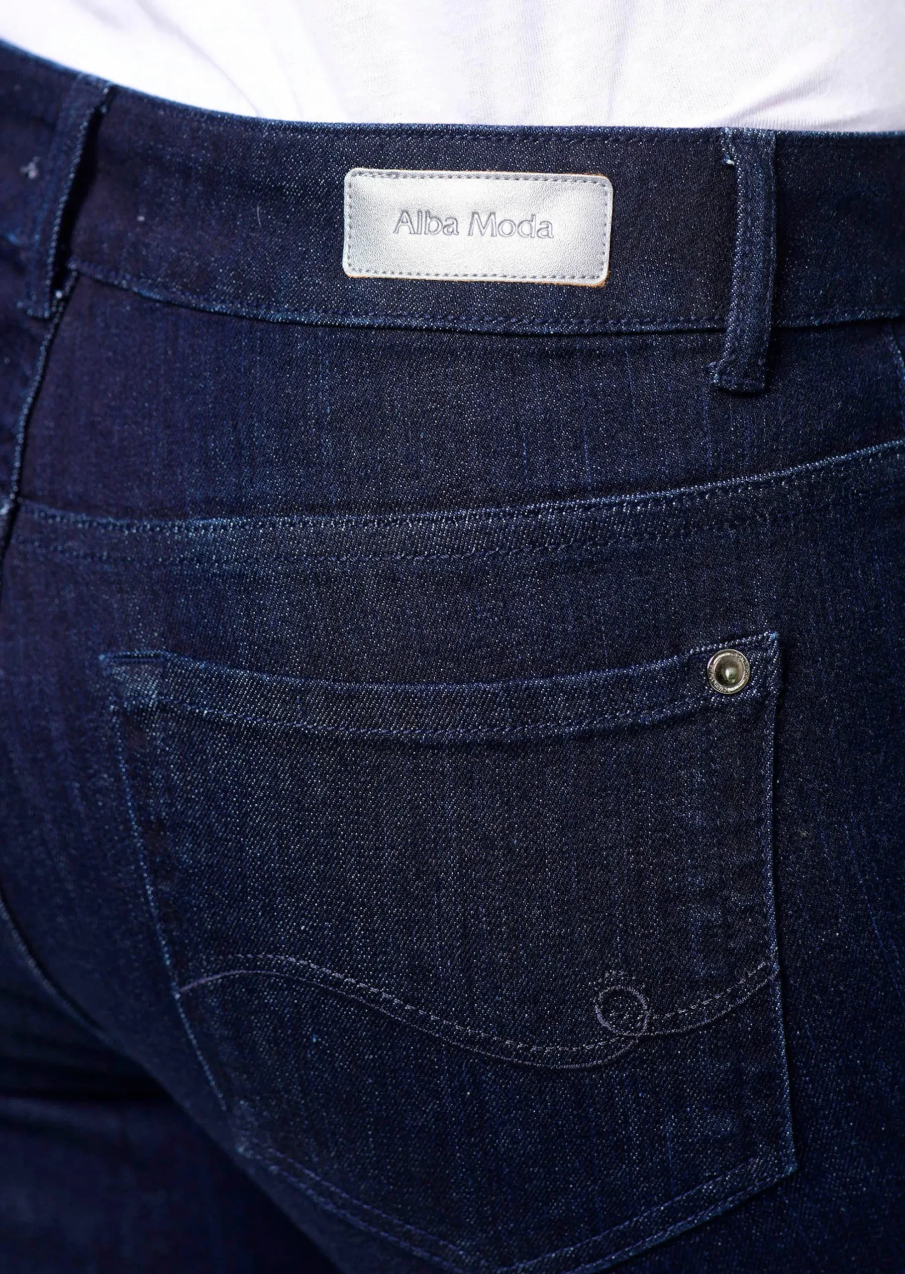 Jeans in klassischer 5-Pocket Form