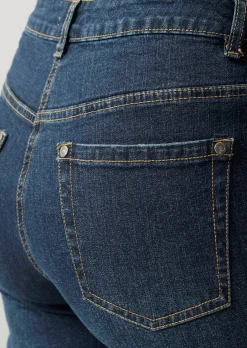 Jeans mit Nietenverzierung