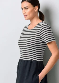 Jerseykleid mit Streifen