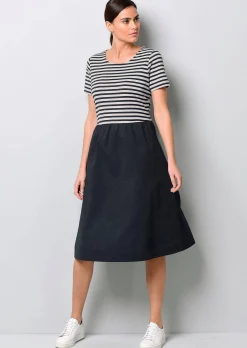 Jerseykleid mit Streifen