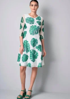 Kleid aus Lochspitze