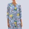 Kleid in sommerlichen Dessin