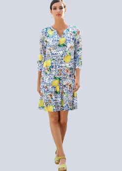 Kleid in sommerlichen Dessin