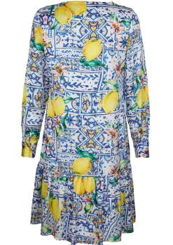 Kleid in sommerlichen Dessin