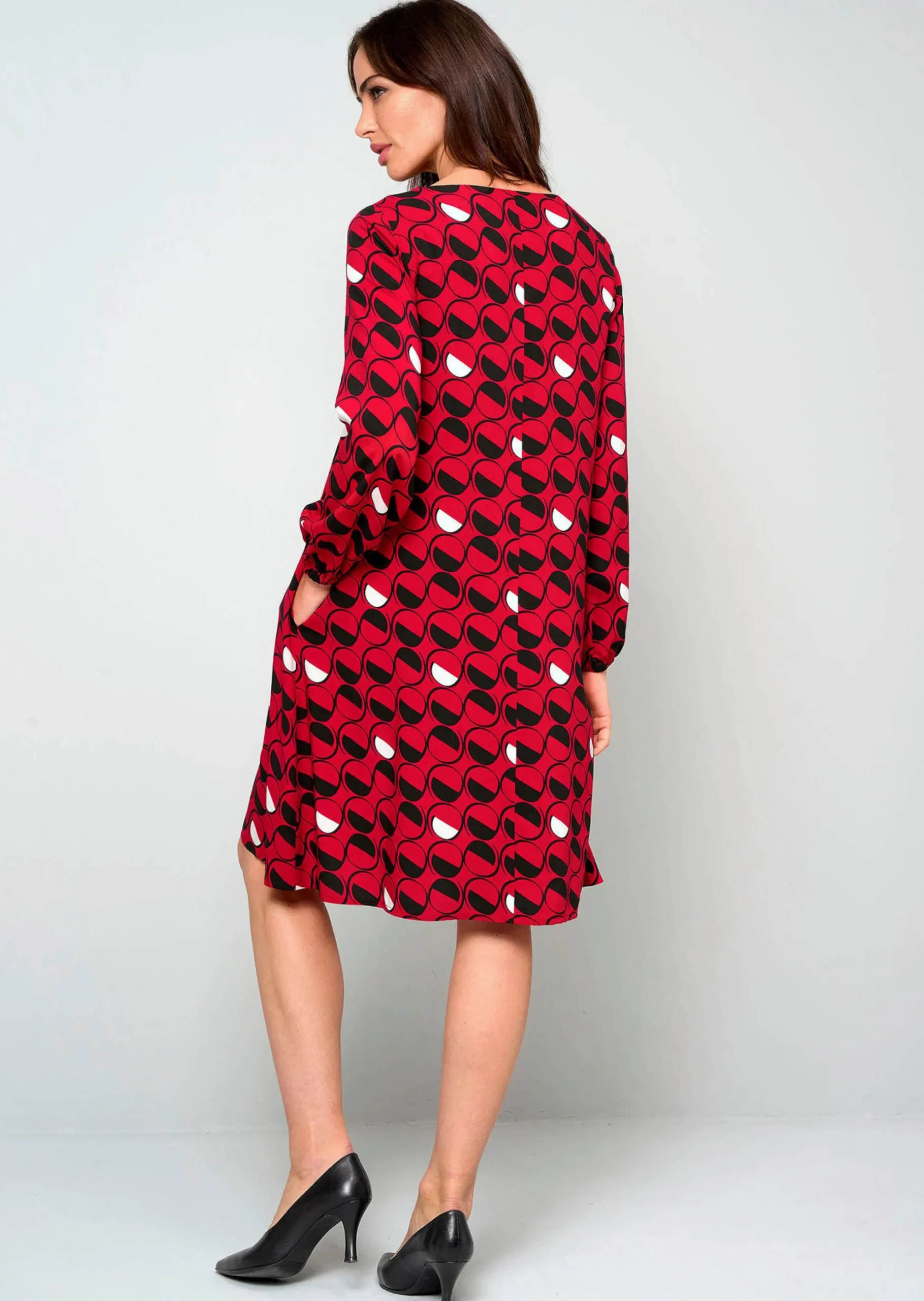 Kleid mit grafischem Dessin