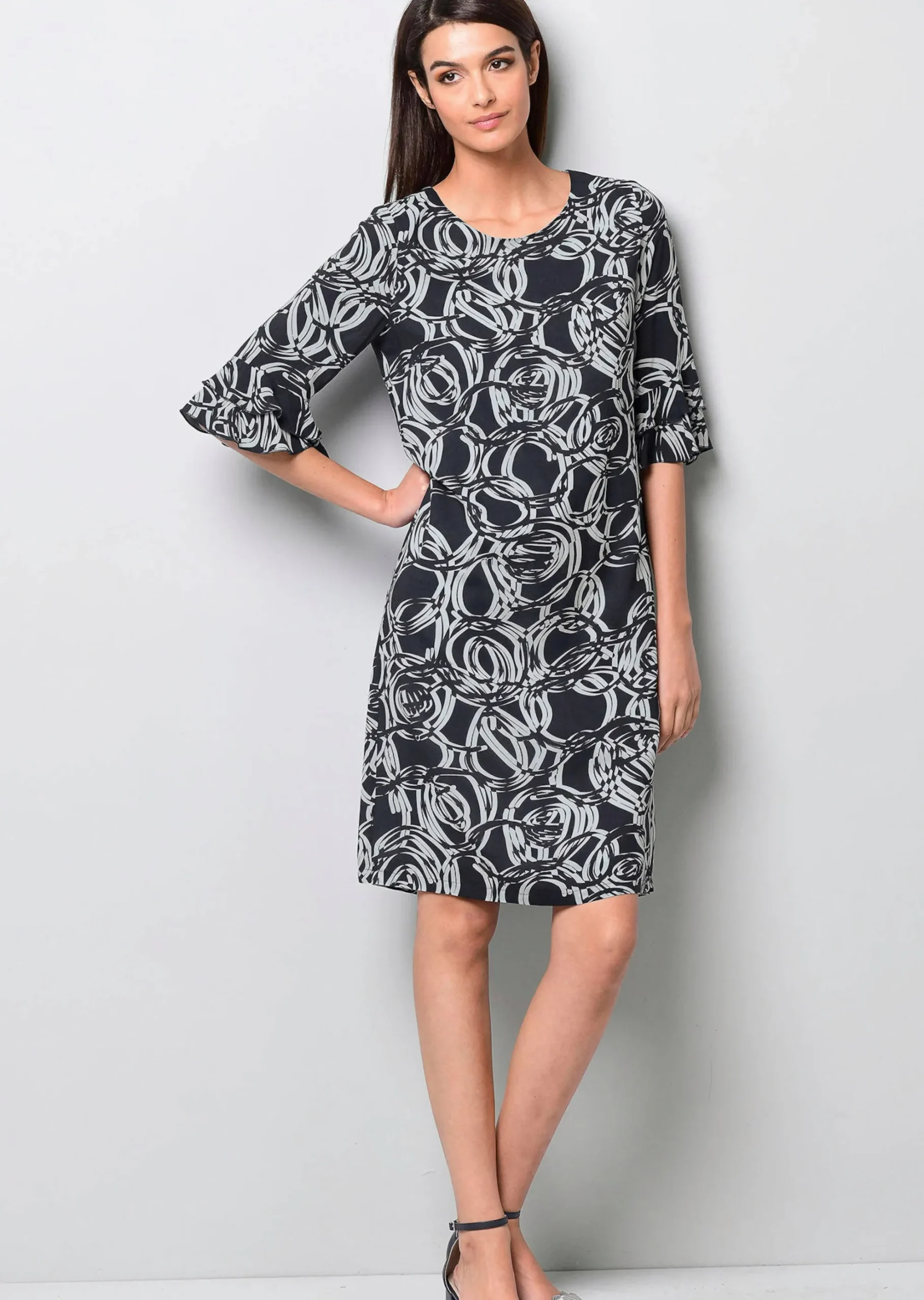 Kleid mit grafischem Dessin