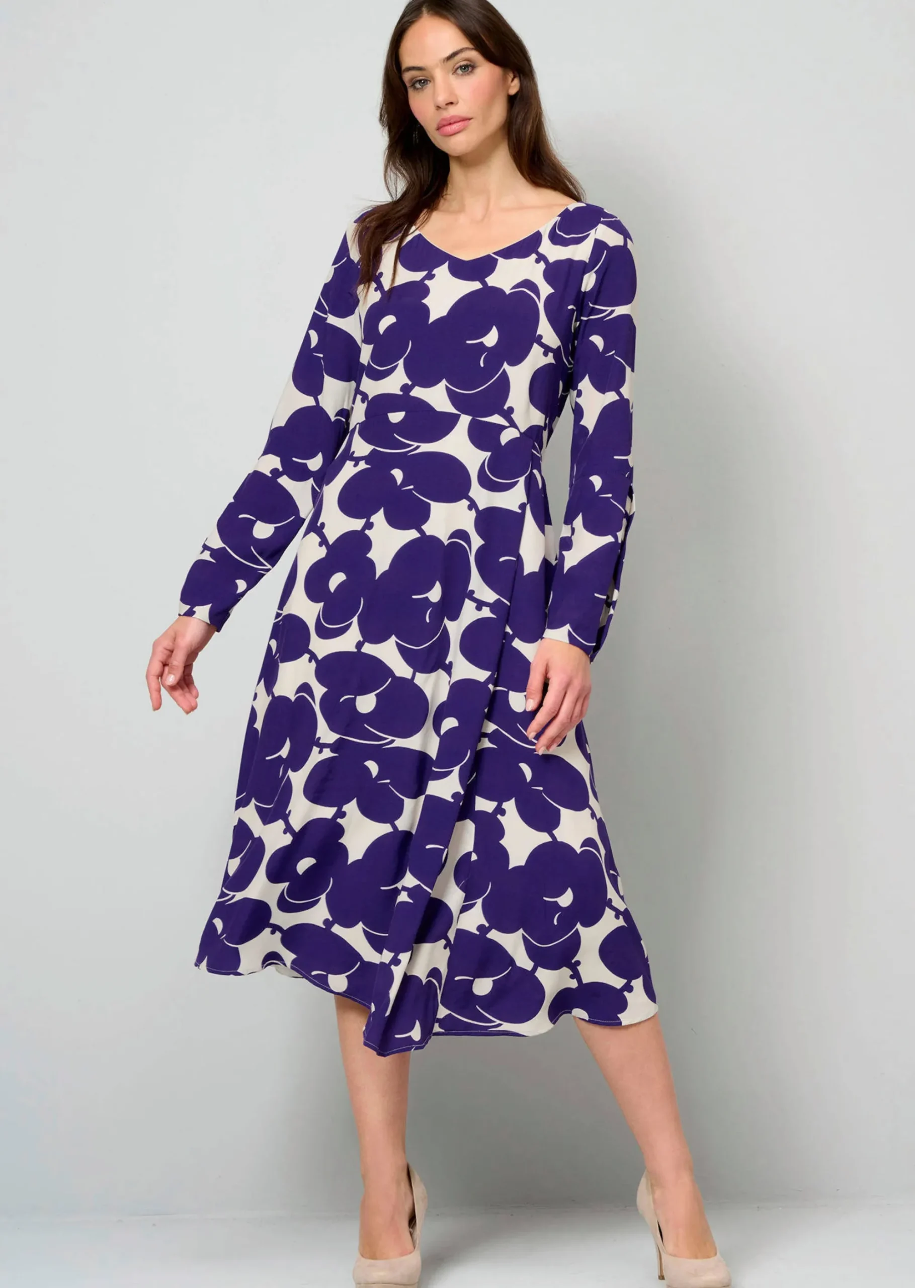 Kleid mit grafischem Dessin