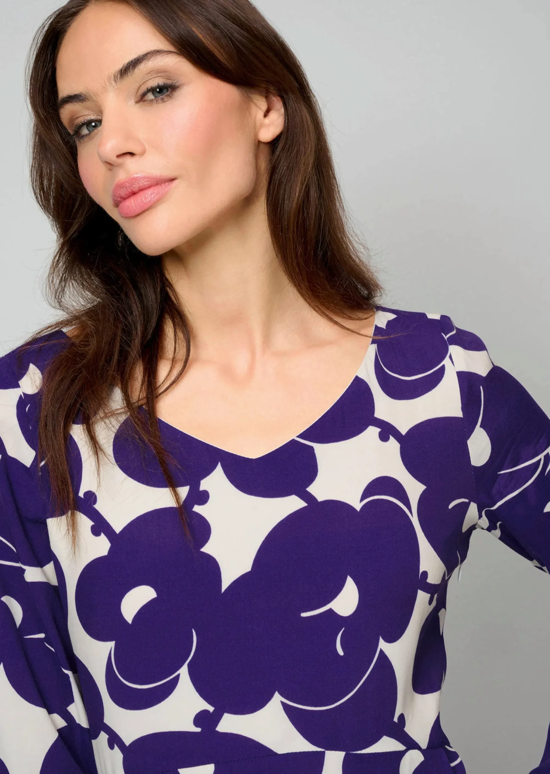 Kleid mit grafischem Dessin