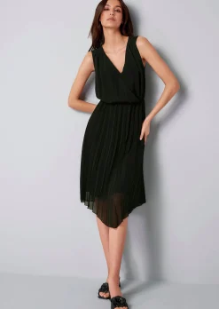 Kleid mit modischem Plissee