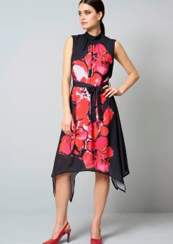Kleid mit platziertem Blumenprint