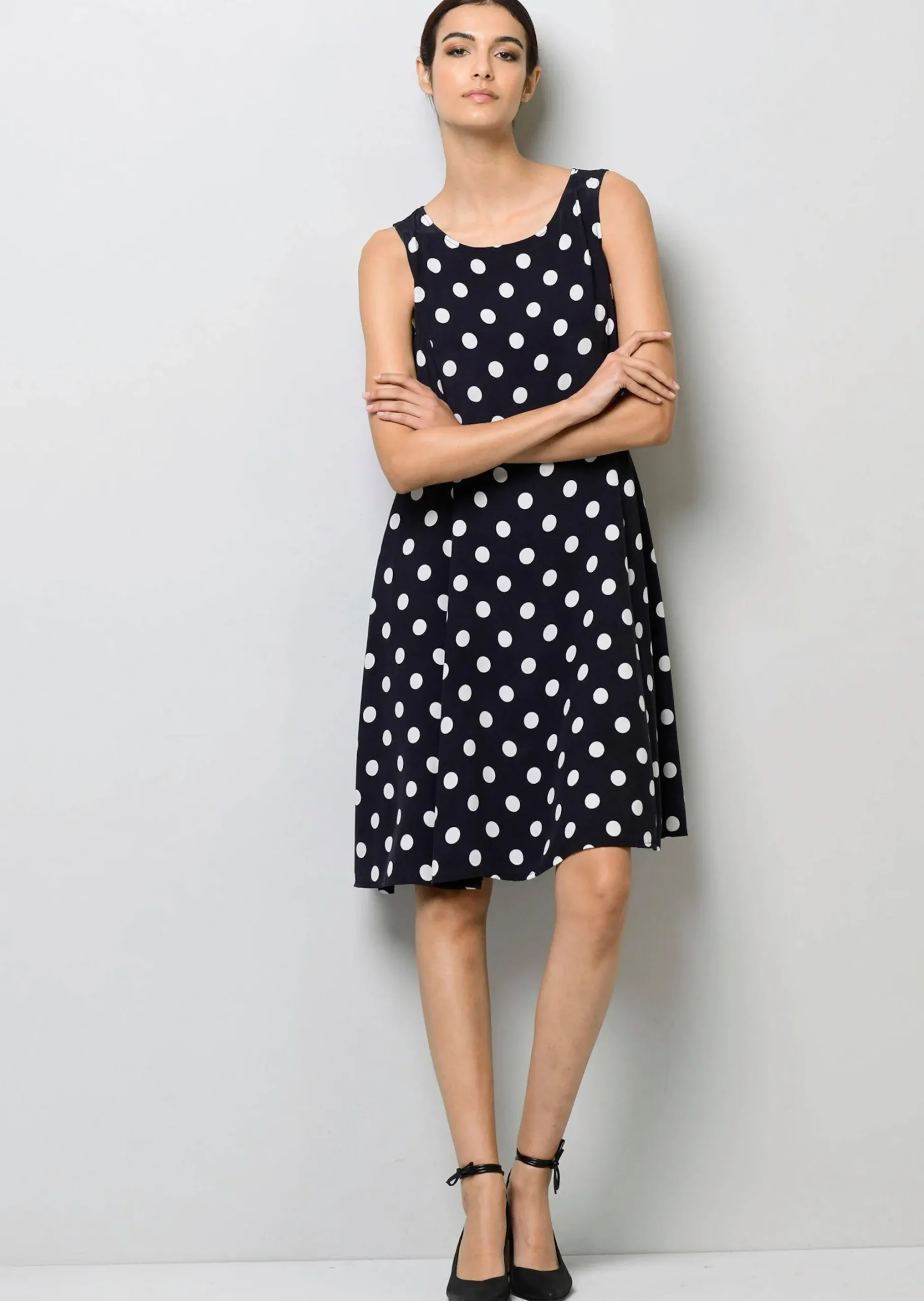 Kleid mit Punkt Dessin