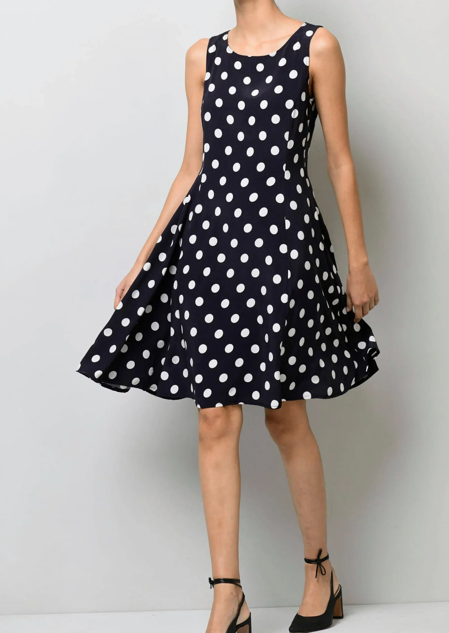 Kleid mit Punkt Dessin