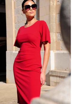 Kleid mit seitlicher Raffung