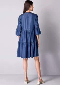 Kleid mit Stufen im Rockteil