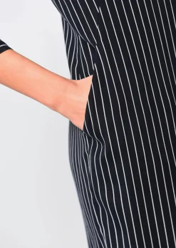 Kleid mit V-Ausschnitt