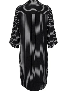Kleid mit V-Ausschnitt