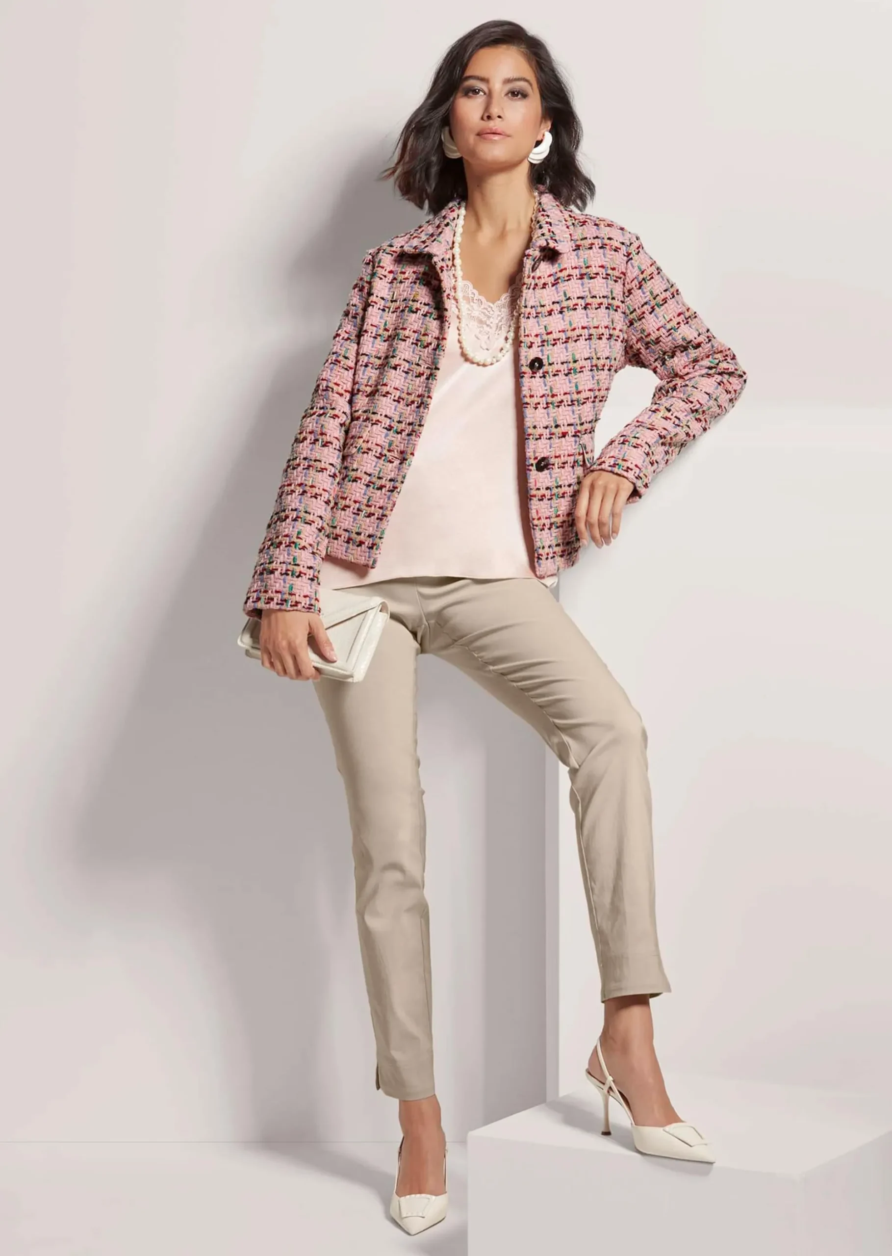 Kurzer Blazer mit Struktur