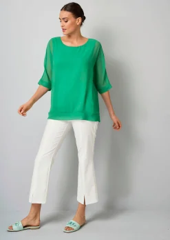 Lagenbluse mit weiten Ärmeln