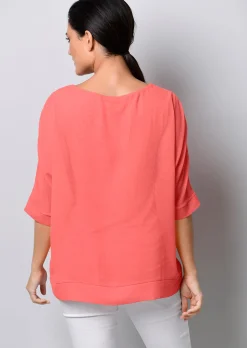 Lagenbluse mit weiten Ärmeln