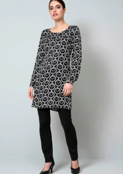 Longbluse in grafischem Dessin