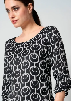 Longbluse in grafischem Dessin