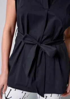 Longbluse mit Kettendetails am Arm