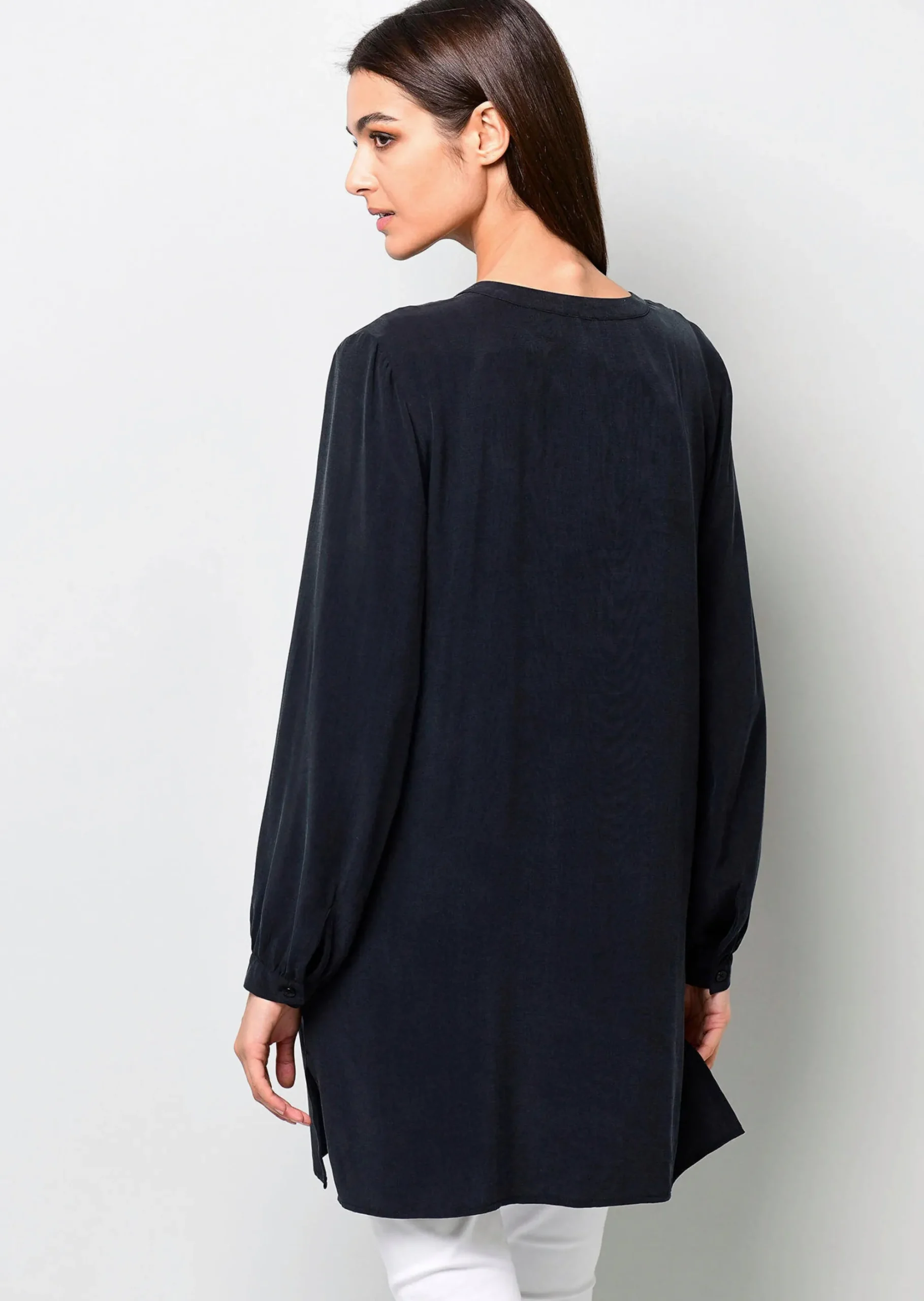 Longbluse mit V-Ausschnitt