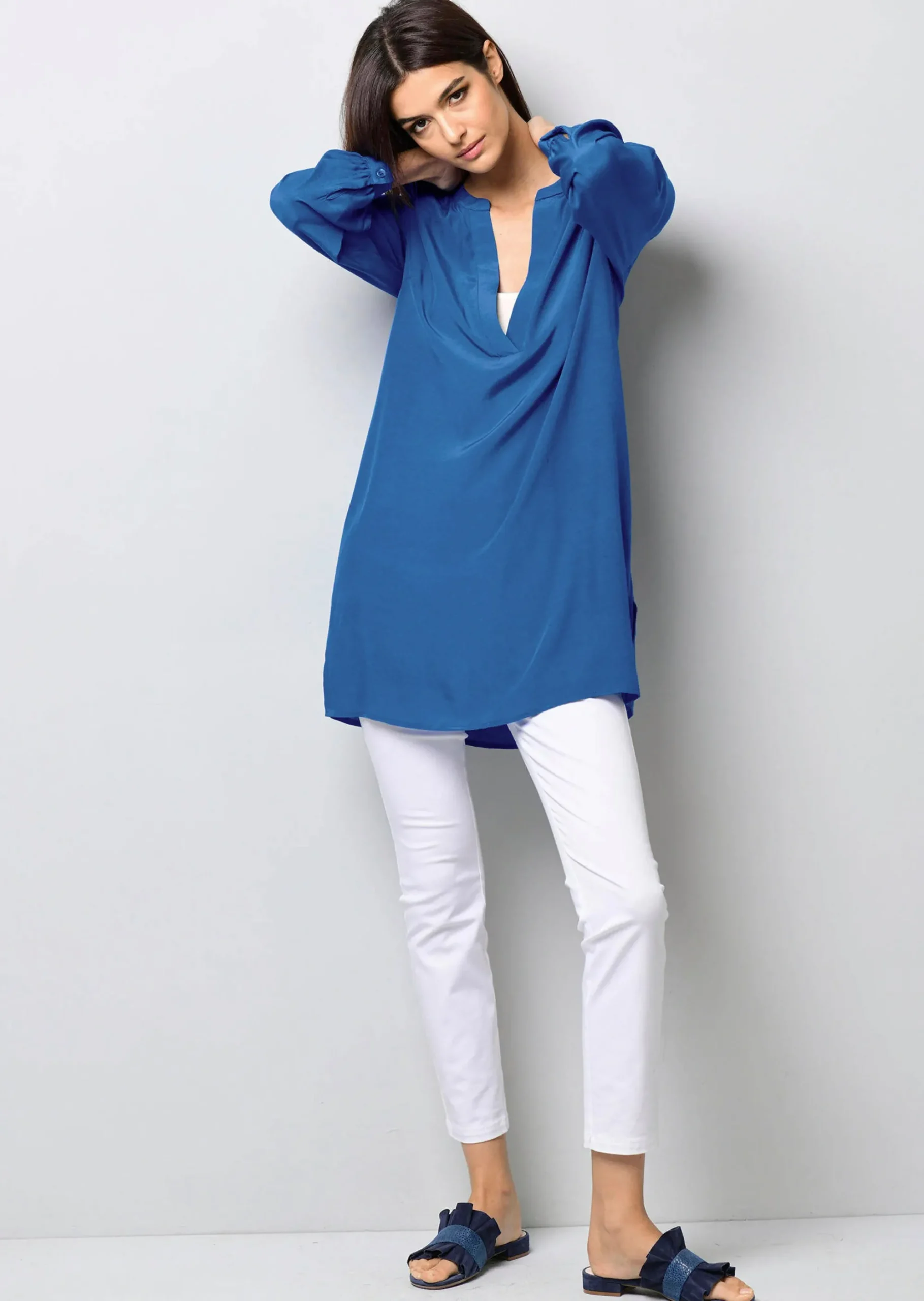 Longbluse mit V-Ausschnitt