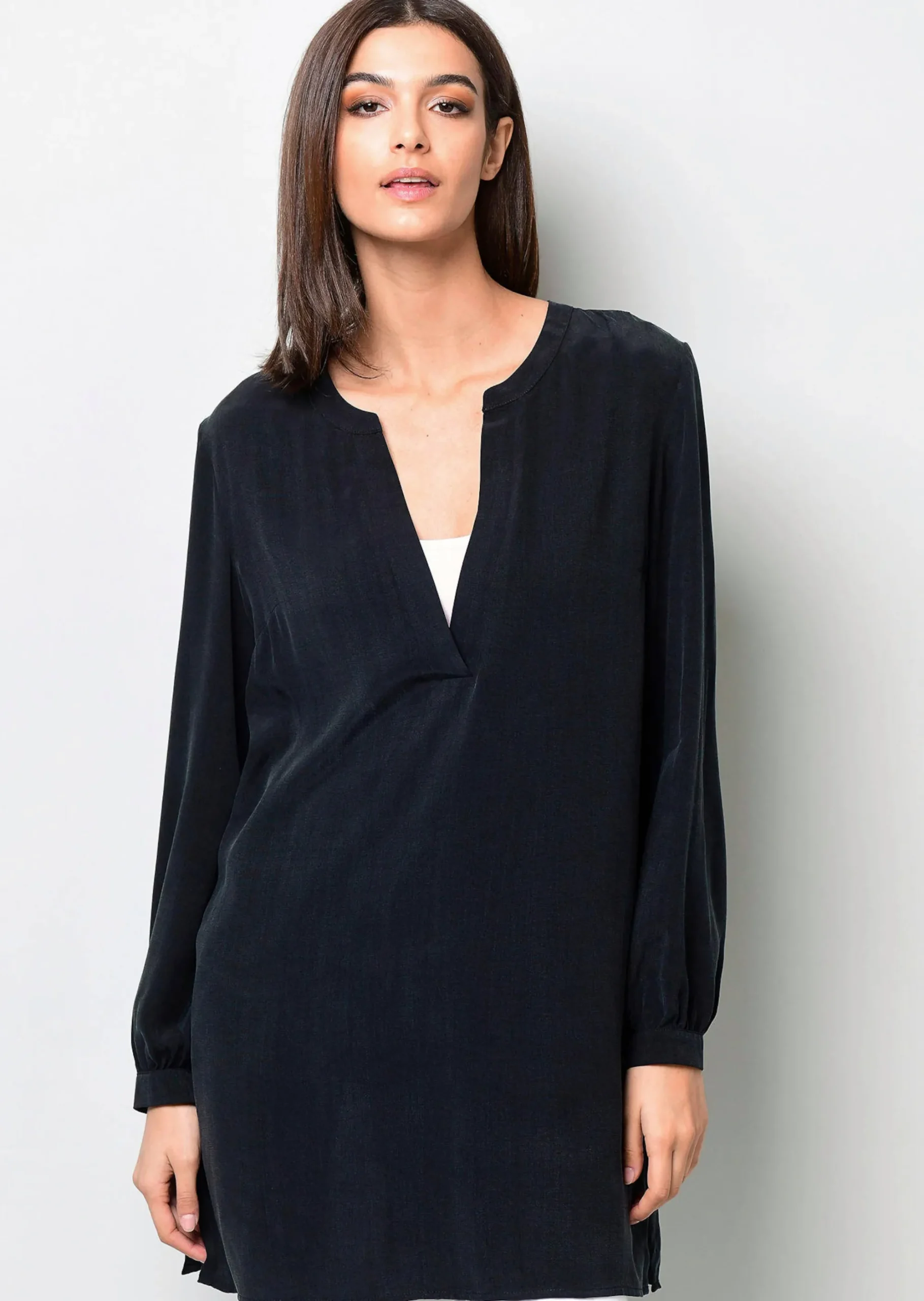 Longbluse mit V-Ausschnitt