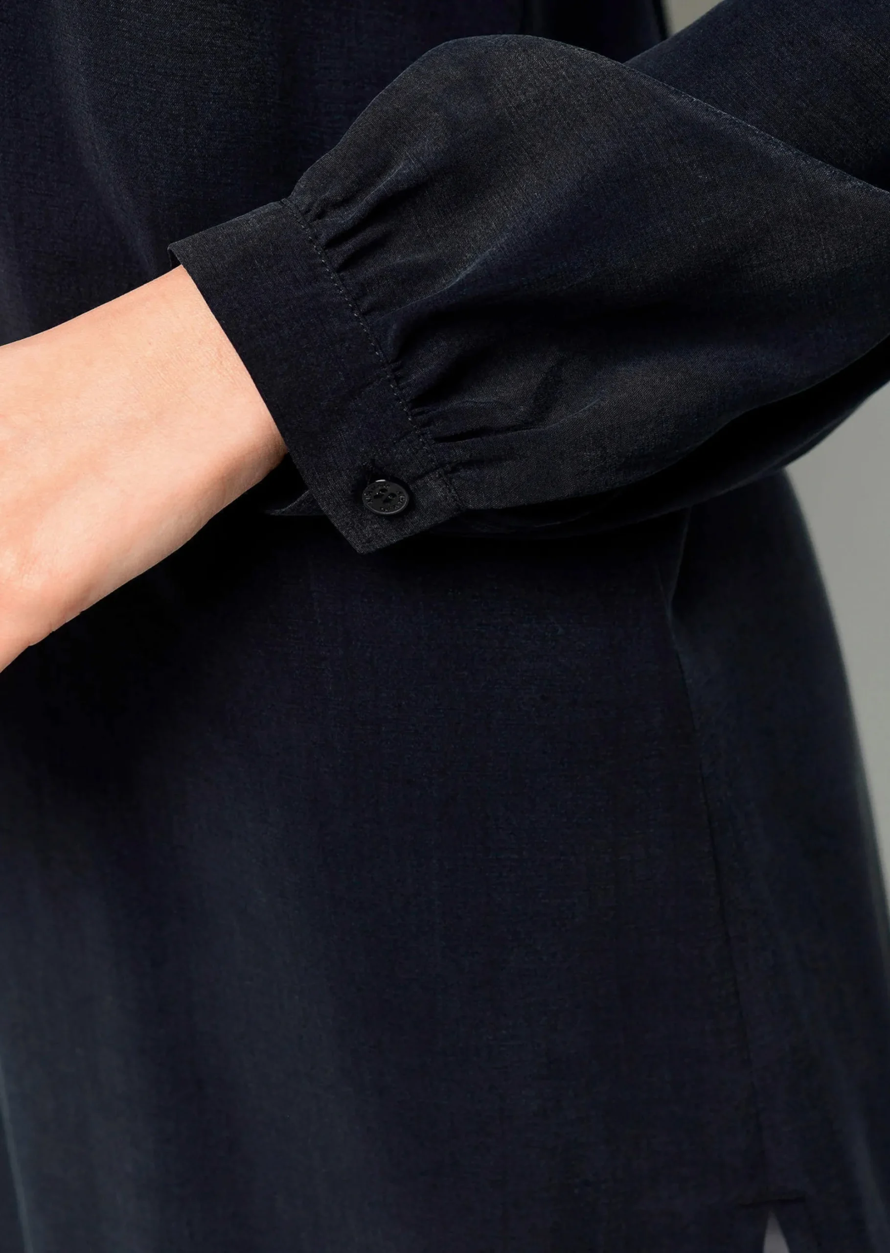 Longbluse mit V-Ausschnitt