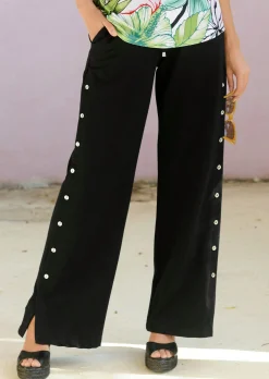 Marlenehose mit Zierknöpfen an den Seiten