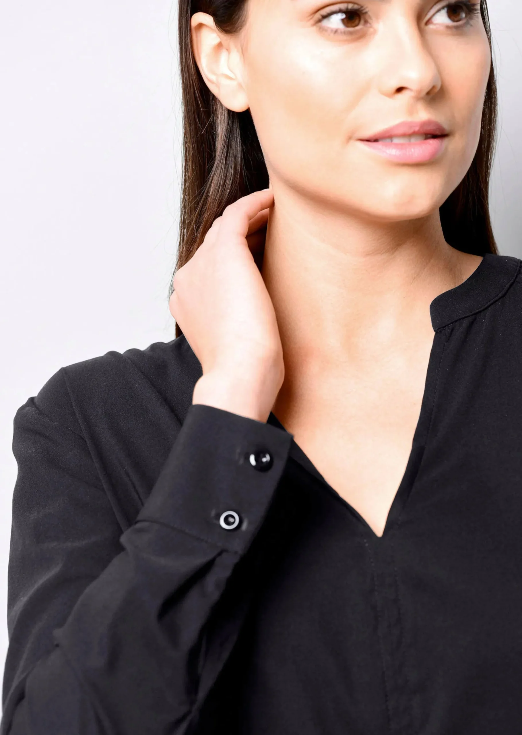 Oversizedbluse mit kleinen Falten im Rückteil