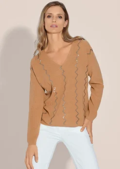 Oversize-Pullover mit aufwändiger Dekoration