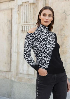 Pullover mit Cut-Out Detail